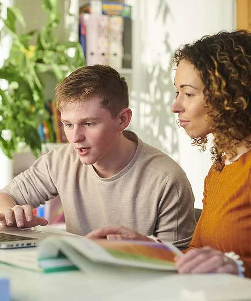 Préparation au bac en cours particulier pour un élève de terminal par Institut Molière