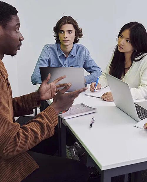Cours collectif élèves étudiants en supérieur avec Institut Molière